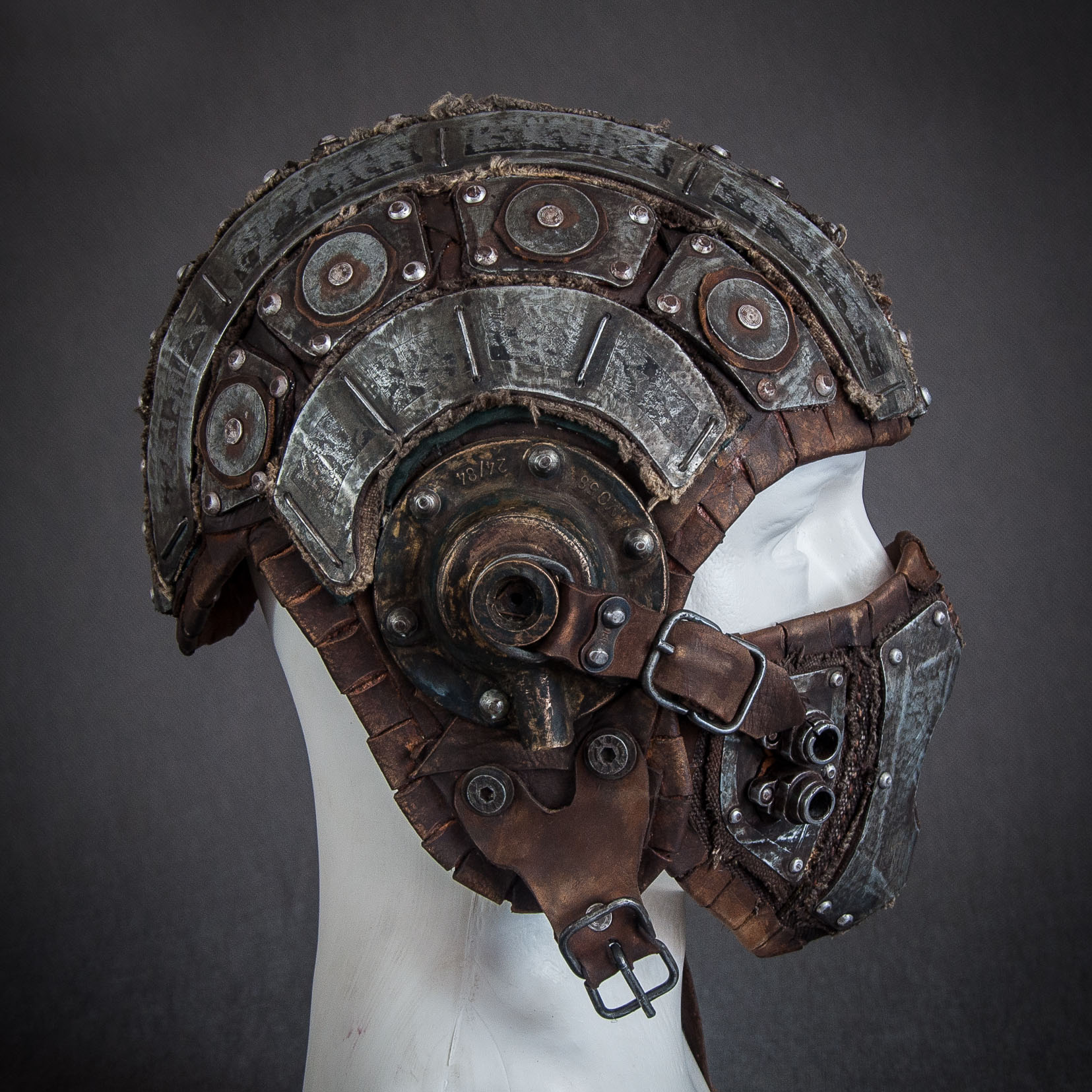 postapocalyptic-soldier-helmet-side