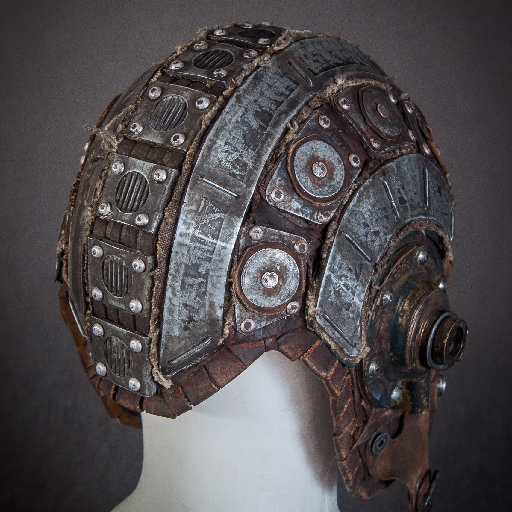 postapocalyptic-soldier-helmet